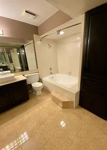 Building Photo - 4242 N Capistrano Dr