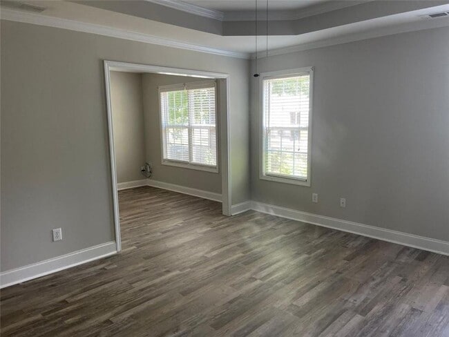 Building Photo - 3028 Express Ln NE
