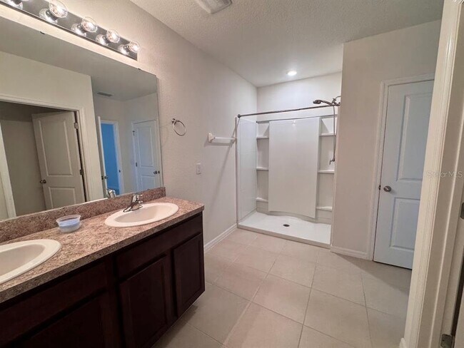 Building Photo - 8086 Pelican Reed Cir