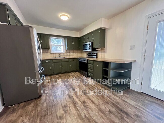 Building Photo - 1313 Delmont Ave