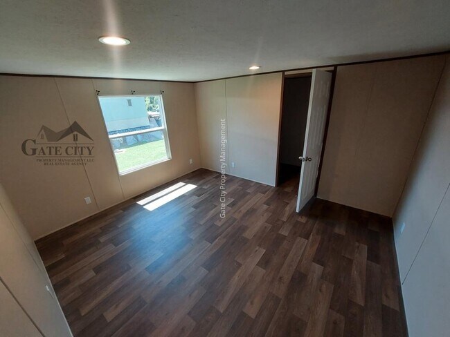 Building Photo - 967 Gray Rd