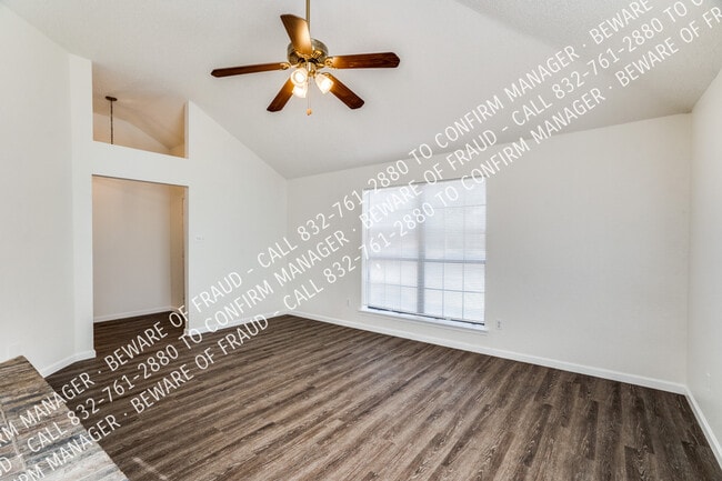 Building Photo - 1538 Evergreen Dr