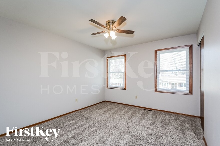 Building Photo - 3217 Yale Blvd