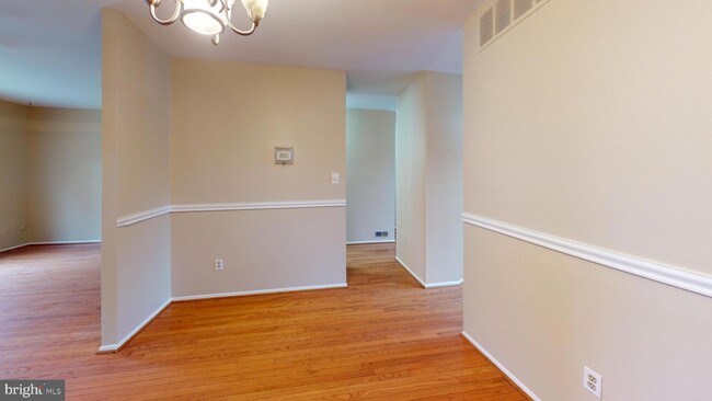 Building Photo - 2535 Vineyard Ln