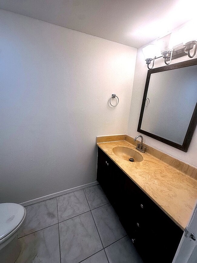 Building Photo - 14840 Naranja Lakes Blvd