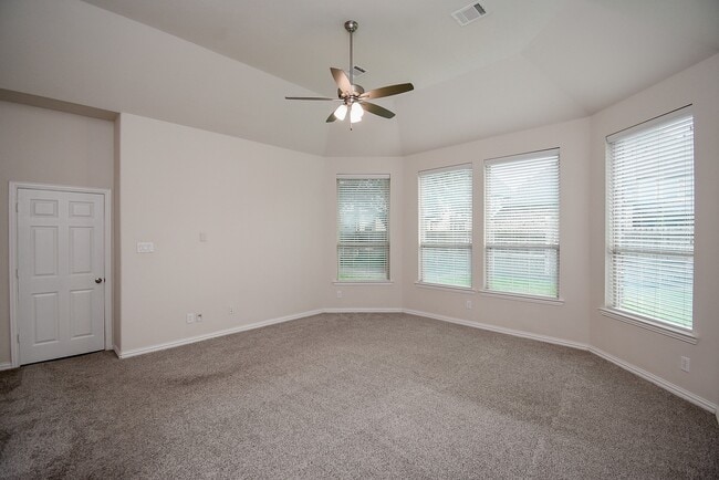 Building Photo - 27231 Symphony Creek Ln