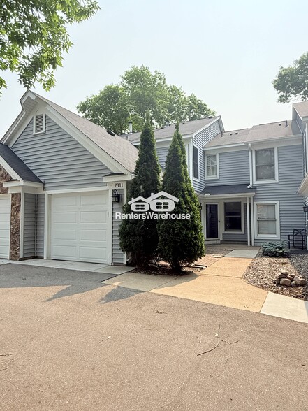 Primary Photo - 7311 Amber Ln