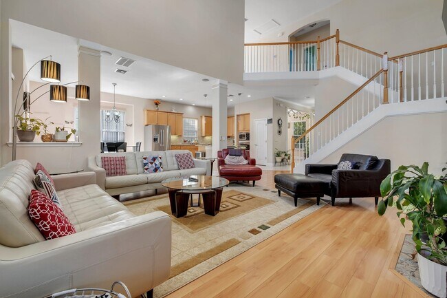 Building Photo - 2462 Goldenrod Wy