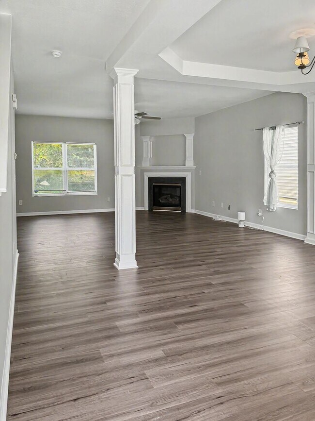 Building Photo - 2717 Forest Grove Ct