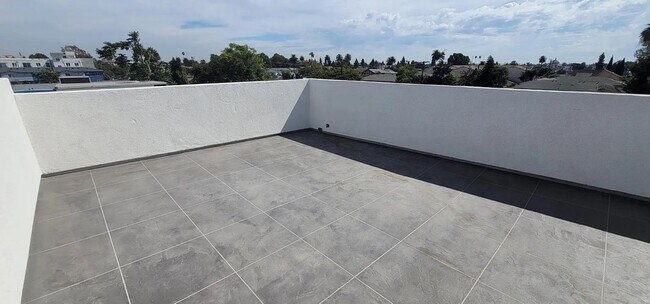Building Photo - 3918 Brighton Ave