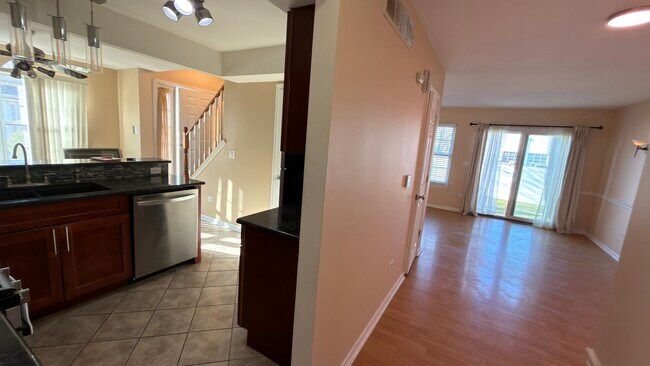 Building Photo - 8114 160th St