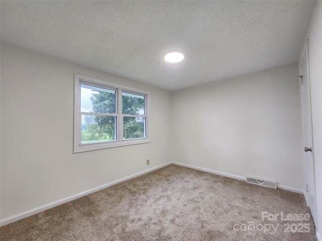 Building Photo - 12719 Cottonville Rd