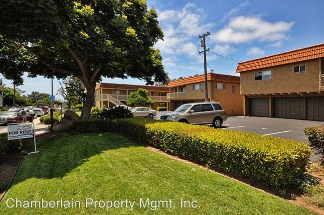 Building Photo - 1050 Chinquapin Ave