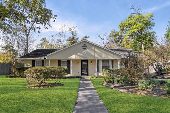 Primary Photo - 25 Little John Ln