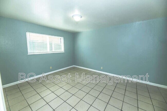 Building Photo - 1529 23rd St