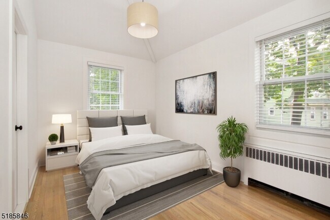 Building Photo - 380 Claremont Ave