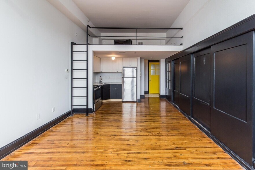 Building Photo - 3809 Spring Garden St