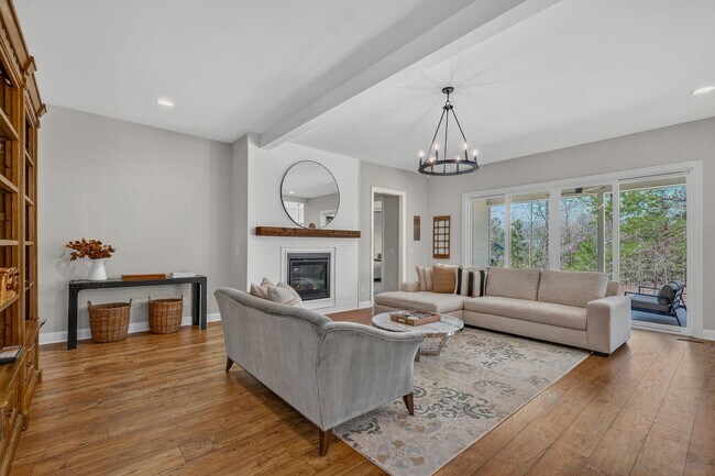 Building Photo - Spacious 4BR Home with Office & Covered Porch in Chapel Ridge