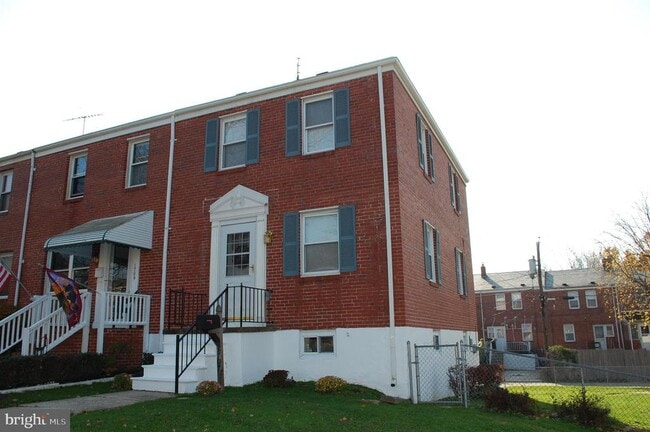 Building Photo - 1707 Pin Oak Rd