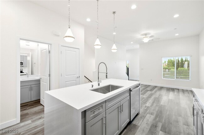 Building Photo - 11480 Roaring Peak Dr