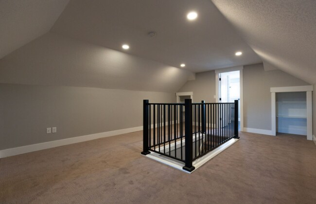 Building Photo - Charming Fully Renovated Home in the Heart of Southeast Portland