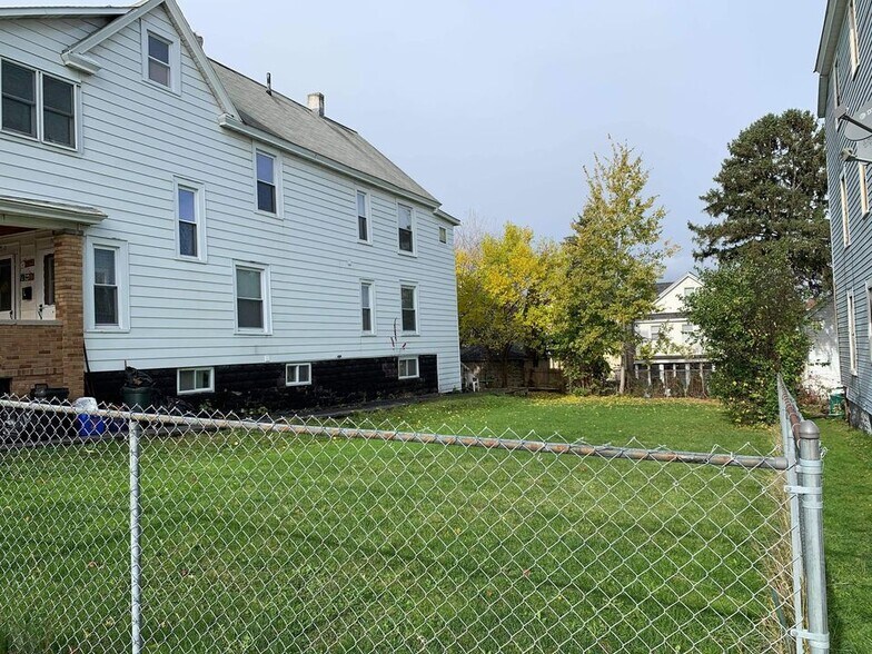 Building Photo - 308 Whittier Ave