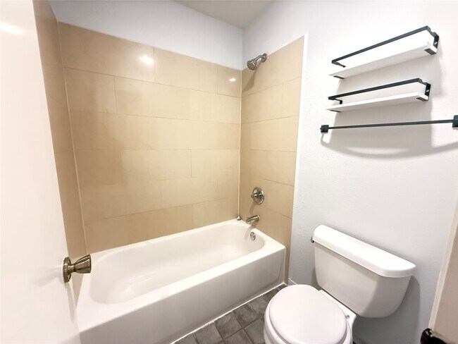 Building Photo - 2601 S Braeswood Blvd