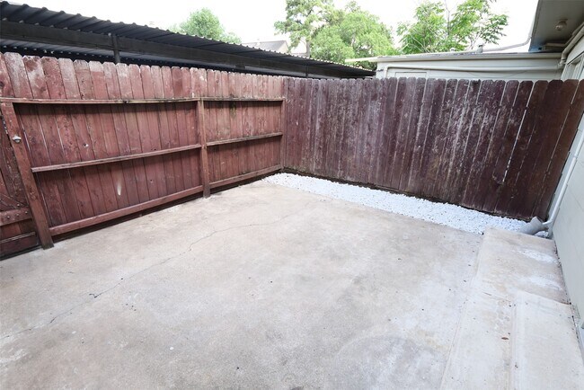 Building Photo - 850 Threadneedle St