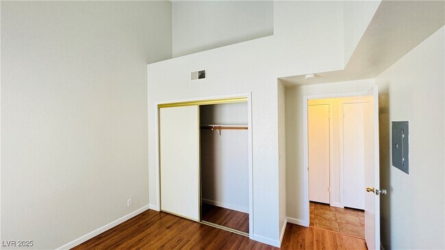 Building Photo - 4810 Grey Wolf Ln
