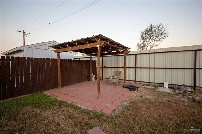 Building Photo - 1130 Madrid St
