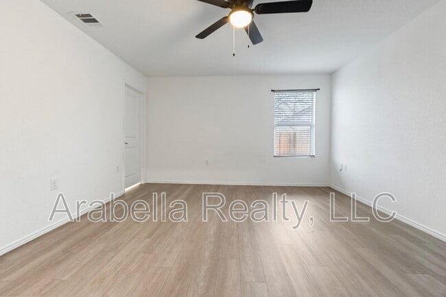 Building Photo - 12006 Still Pass