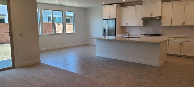 Building Photo - Luxury home in Springlake in Woodland