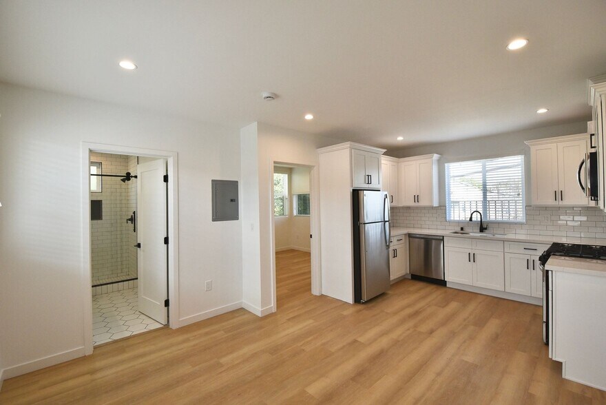 Building Photo - 2683 34th St