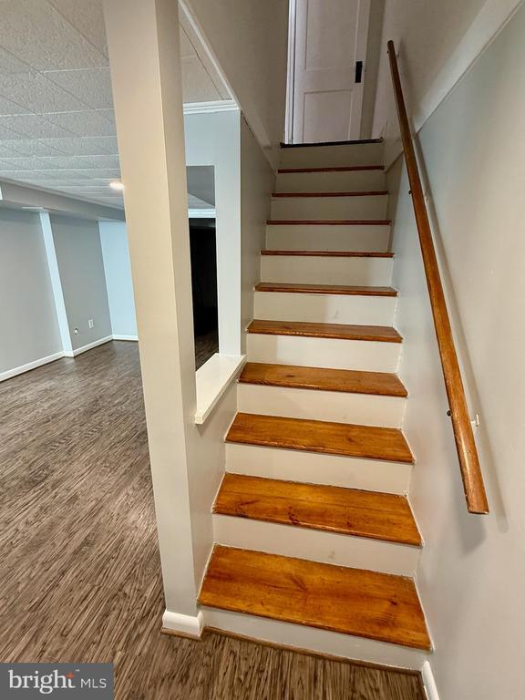 Building Photo - 3613 Parkdale Ave