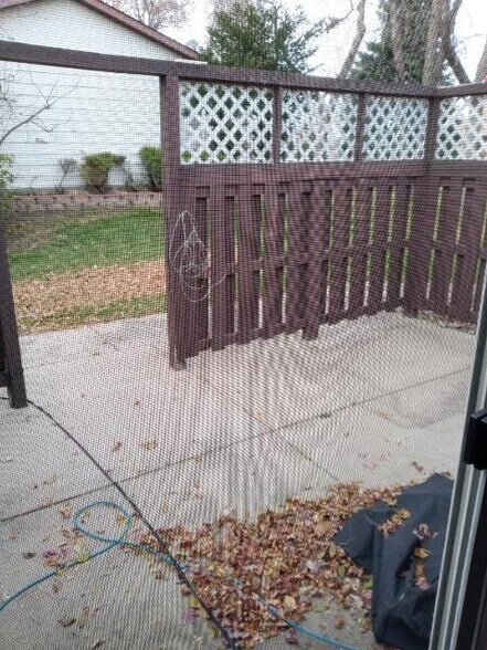 Building Photo - 300 E Saratoga St