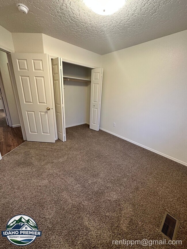 Building Photo - 10977 W Altair St