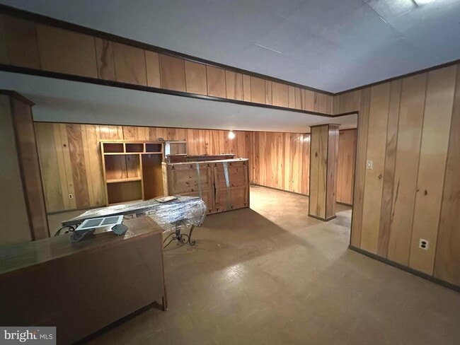 Building Photo - 4037 Olney Laytonsville Rd