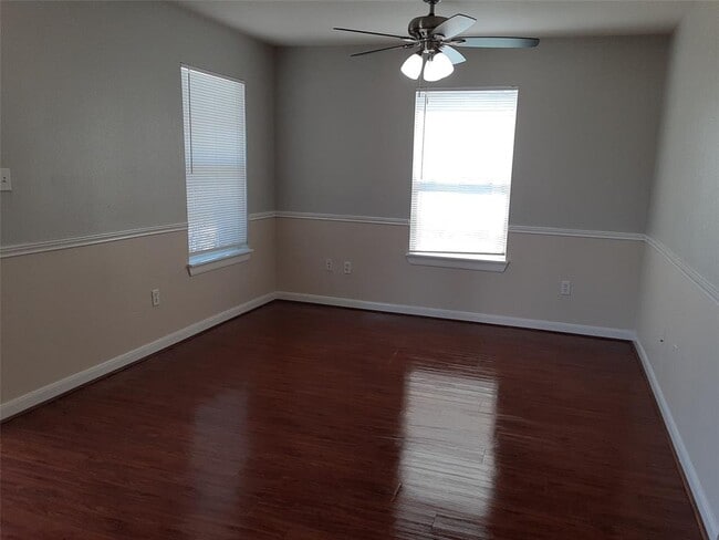Building Photo - 134 S Bend Ct
