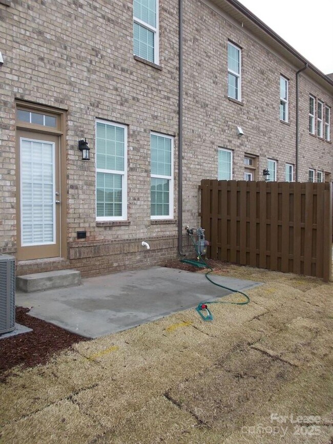 Building Photo - 9641 Camberley Ave NW