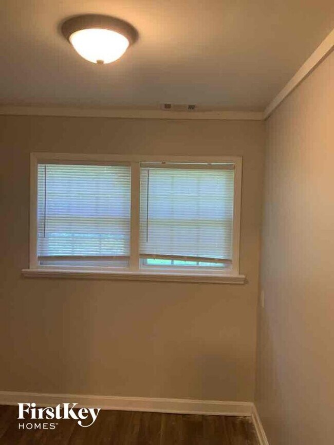 Building Photo - 1698 Sandtown Rd SW