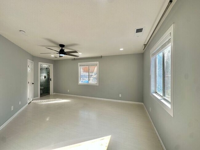 Building Photo - Charming Newly Remodeled 3-Bed, 2.5 Bath 2-Story Home with ALL UTILITIES INCLUDED!