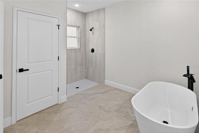 Building Photo - 9066 N Akola Way