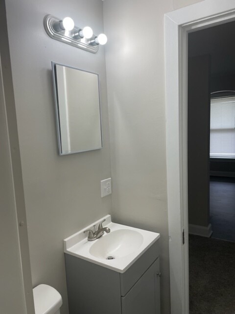 Building Photo - 1360 S Arch Ave