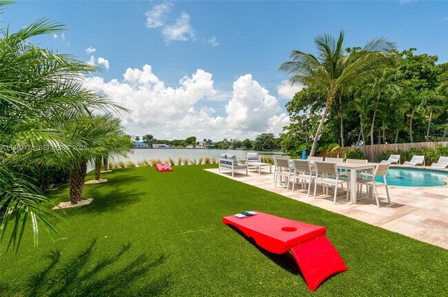 Building Photo - 21230 NE 25th Ct