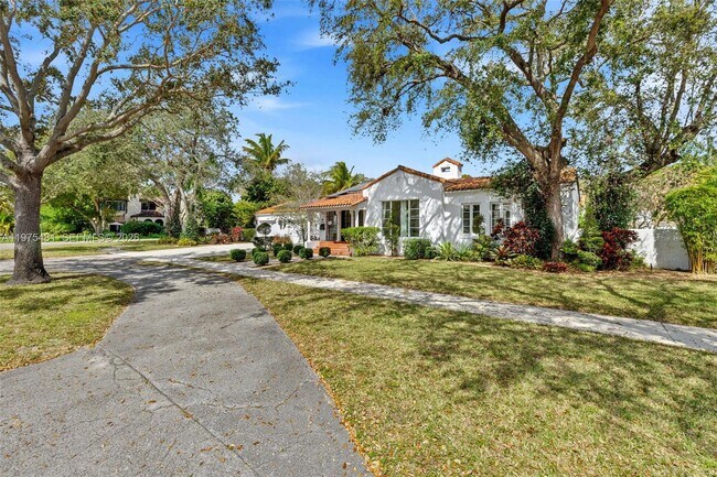 Building Photo - 113 NE 101st St