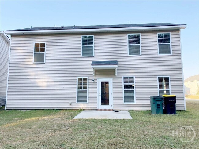 Building Photo - 83 Crystal Lake Dr