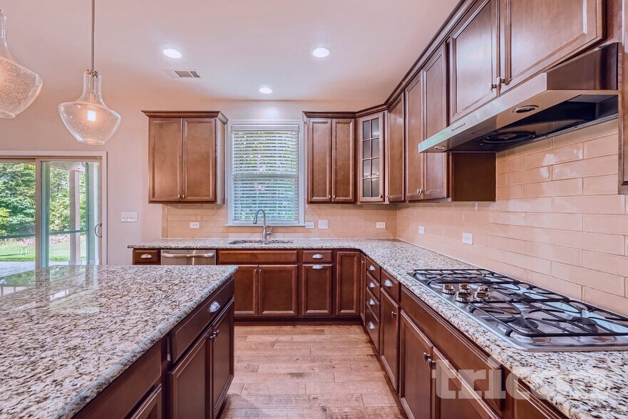 Building Photo - 13720 Laughing Gull Dr