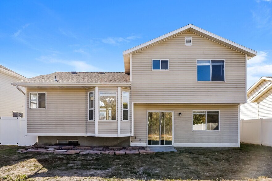 Building Photo - 6129 Crystal River Dr