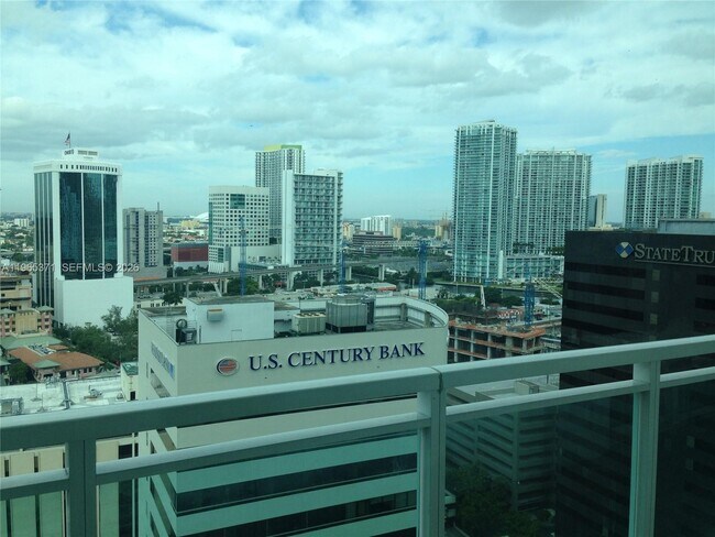 Building Photo - 951 Brickell Ave