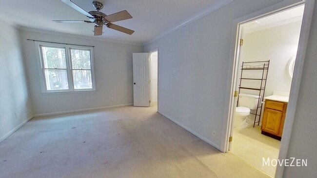 Building Photo - 5622 Darrow Dr